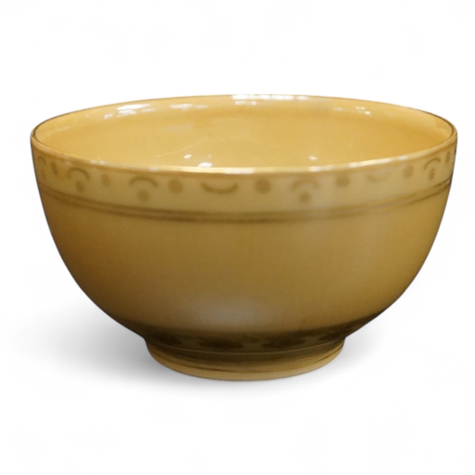A Chinese teabowl with gilt decoration, 7cm in diameter